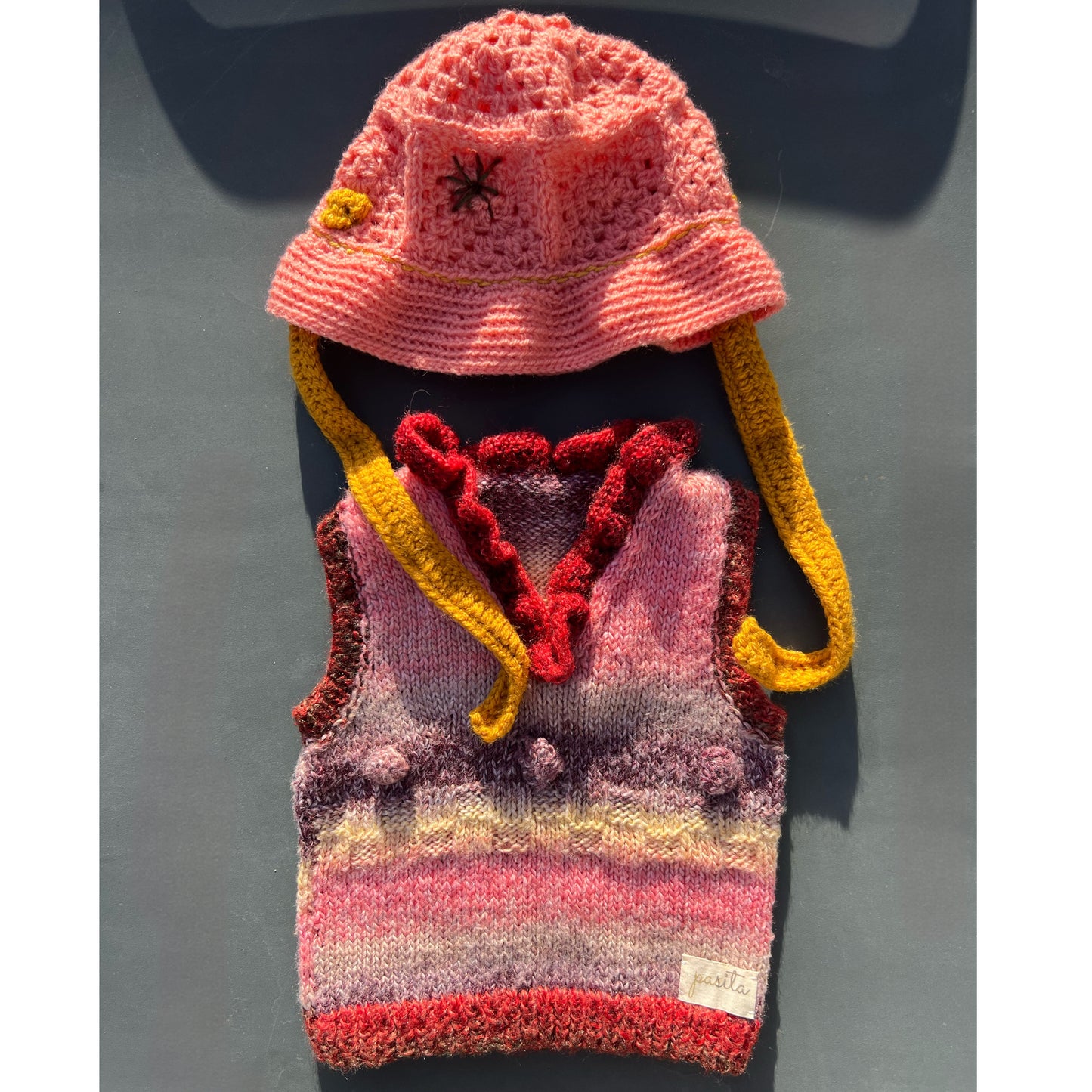 Wool Coral Bucket